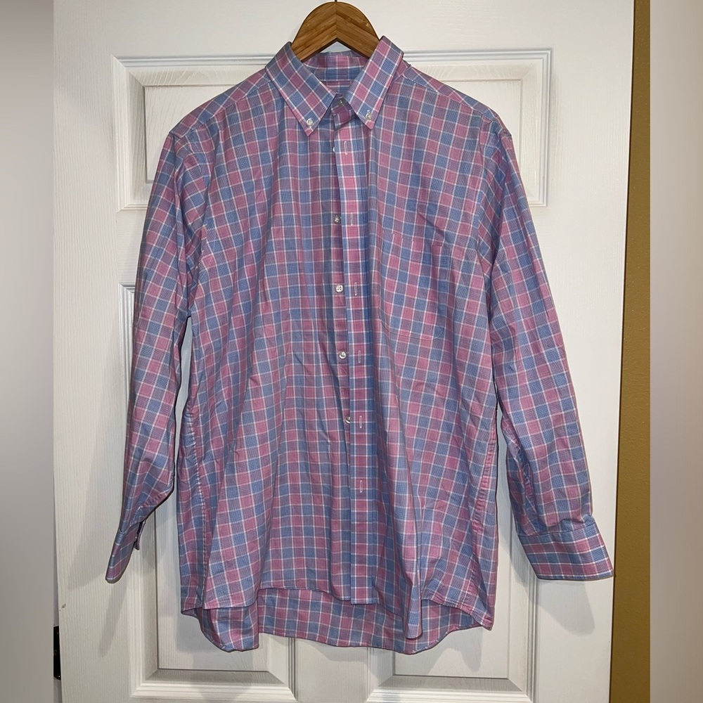 Izod regular fit shirt Size 16-16 1/2 (Large). EUC.